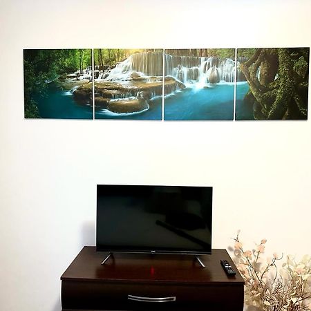 Cozy And Clean Apartment, Near National Arena Bukares Bagian luar foto