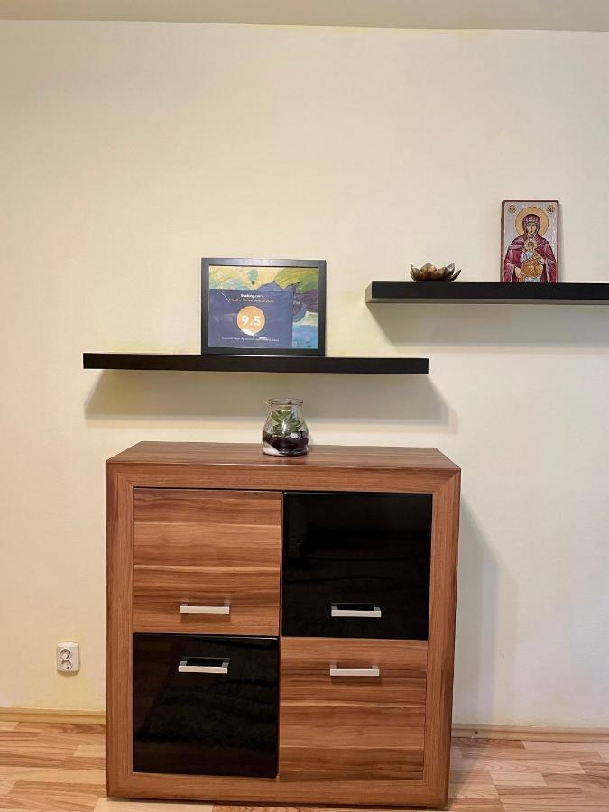 Cozy And Clean Apartment, Near National Arena Bukares Bagian luar foto