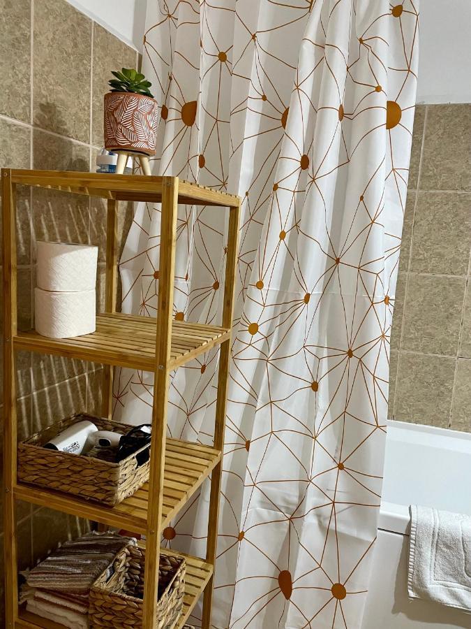 Cozy And Clean Apartment, Near National Arena Bukares Bagian luar foto