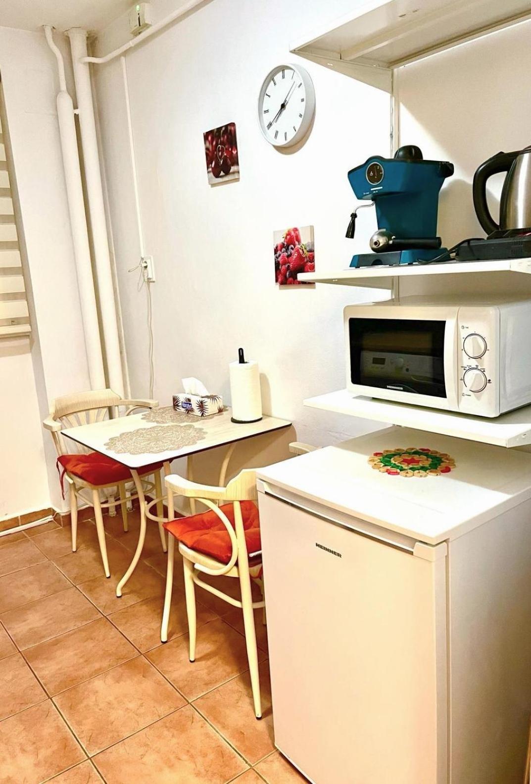 Cozy And Clean Apartment, Near National Arena Bukares Bagian luar foto